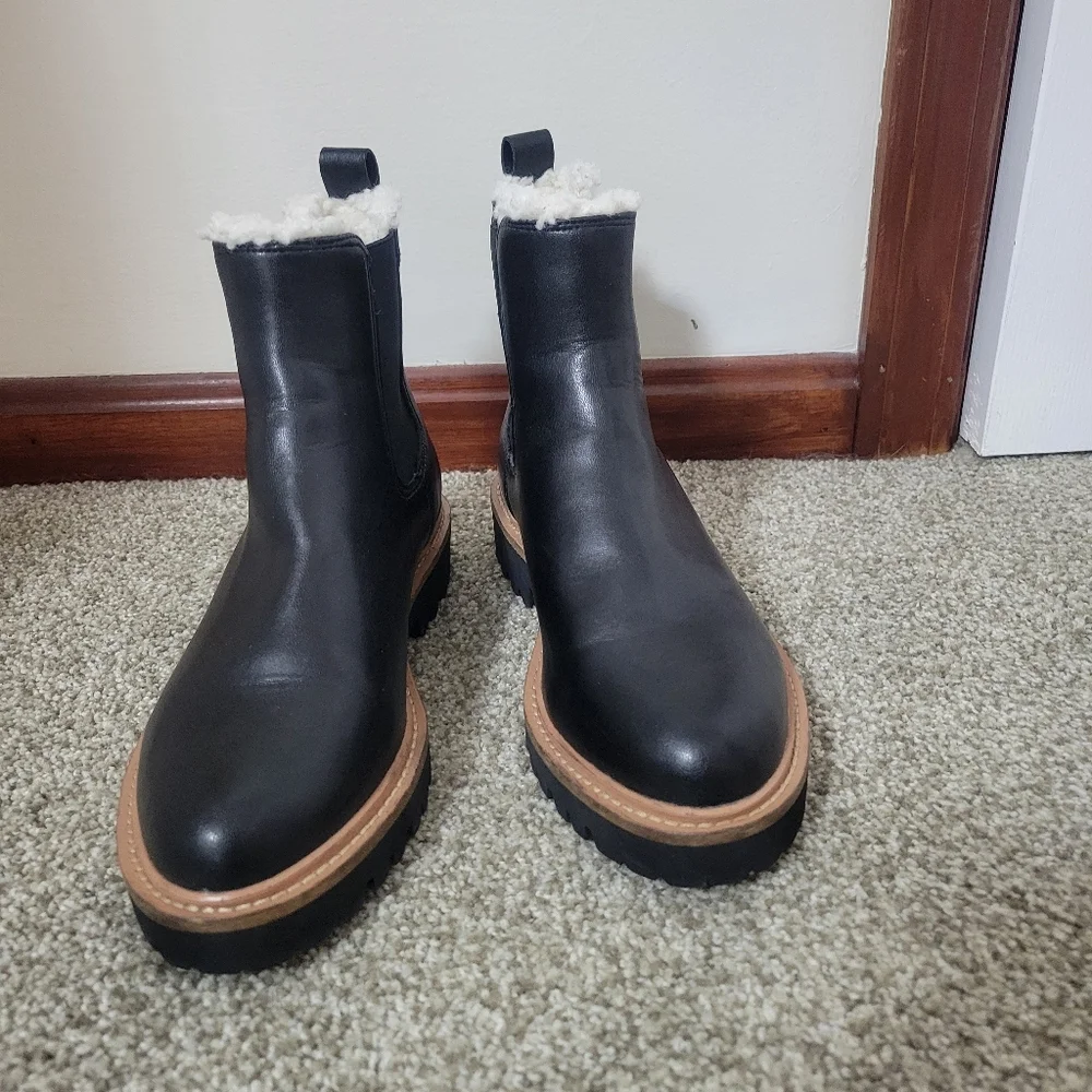 J.Crew Sherpa-lined Black Chelsea boots. NEW worn once - Picture 3 of 14